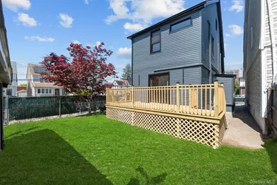10902 169th Place, Jamaica, NY 11433 - Photo 16
