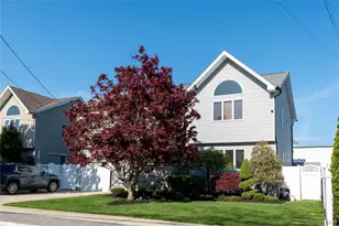 671 Tabor Pl, East Meadow, NY 11554 - Photo 2