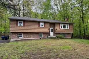24 Emperor Ln, Montgomery, NY 12549 - Photo 2
