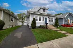 3016 Roxbury Rd, Oceanside, NY 11572 - Photo 2