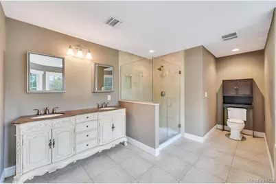 83 Gillette Avenue, Bayport, NY 11705 - Photo 24