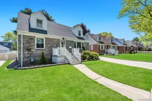 445 Peninsula Blvd, Lynbrook, NY 11563 - Photo 2