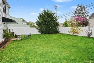 56 Haven Ln, Levittown, NY 11756 - Photo 16