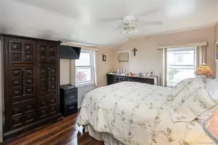 56 Haven Ln, Levittown, NY 11756 - Photo 8