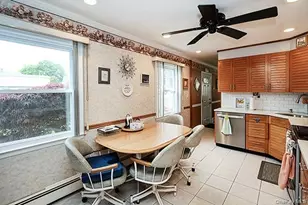 56 Haven Ln, Levittown, NY 11756 - Photo 4