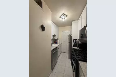 61-20 Grand Central Parkway #B 708, Forest Hills, NY 11375 - Photo 36