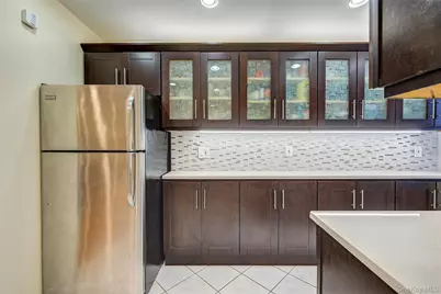72-11 110 Street #4E, Forest Hills, NY 11375 - Photo 4