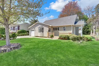 339 Barton Avenue, Patchogue, NY 11772 - Photo 2