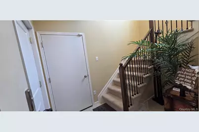 17 Greentree Court, Shirley, NY 11967 - Photo 2