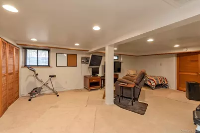 20 Highland Place, Great Neck, NY 11020 - Photo 16