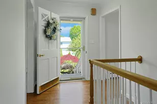 8 Ann Pl, Valhalla, NY 10595 - Photo 4