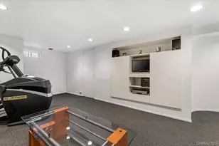 24 Mesa Rd, Syosset, NY 11791 - Photo 36