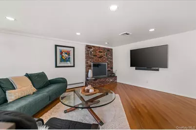 24 Mesa Road, Syosset, NY 11791 - Photo 22