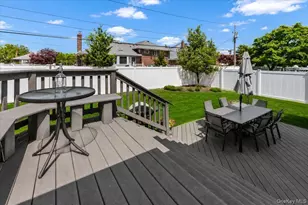 24 Mesa Rd, Syosset, NY 11791 - Photo 38
