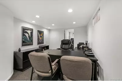 24 Mesa Road, Syosset, NY 11791 - Photo 34