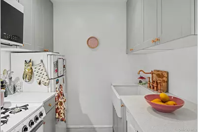 485 Pelham Road #B56, New Rochelle, NY 10805 - Photo 10