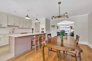 376 Cochran Pl, Valley Stream, NY 11581 - Photo 6