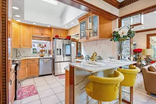 141-18 14th Ave, Whitestone, NY 11357 - Photo 8