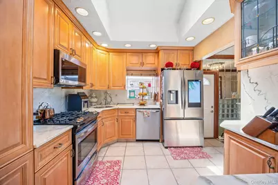 14118 14th Avenue, Whitestone, NY 11357 - Photo 10