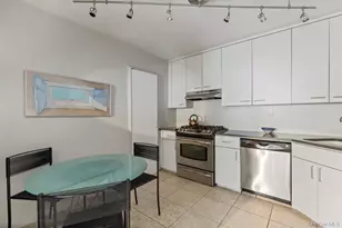 2 Fountain Ln, Scarsdale, NY 10583 - Photo 12