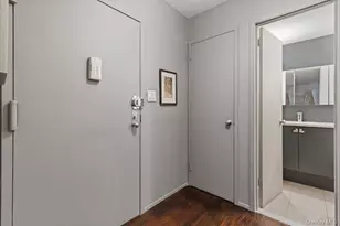 2 Fountain Ln, Scarsdale, NY 10583 - Photo 4