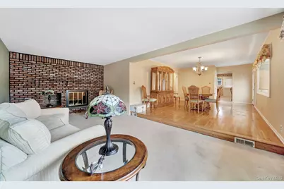 393 Coleridge Street, Levittown, NY 11756 - Photo 8