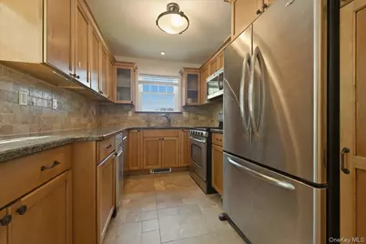 214 Nassau Avenue, Munsey Park, NY 11030 - Photo 12