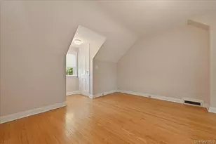 214 Nassau Ave, Munsey Park, NY 11030 - Photo 18