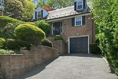 214 Nassau Avenue, Manhasset, NY 11030 - Photo 1