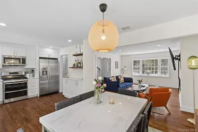 135 Pembroke Drive, East Hampton, NY 11937 - Photo 18