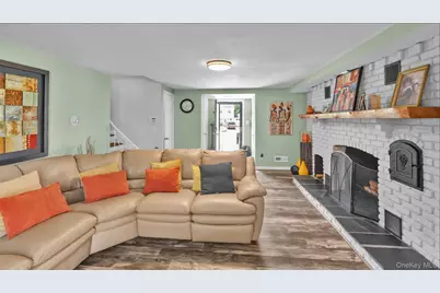 27 Camp Drive, Selden, NY 11784 - Photo 4