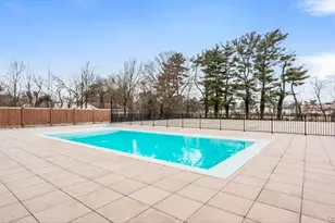175 Maple Ave, Westbury, NY 11590 - Photo 28
