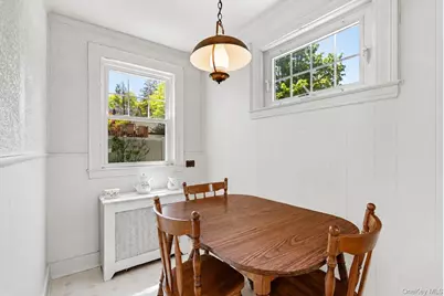 24 Grandview Avenue, White Plains, NY 10605 - Photo 14