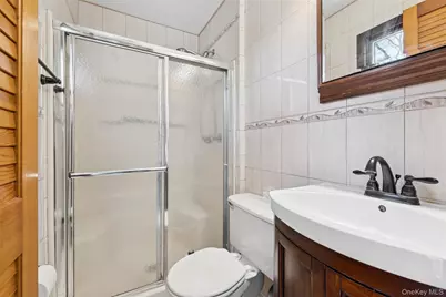 33 Broadway Avenue, Holtsville, NY 11742 - Photo 14