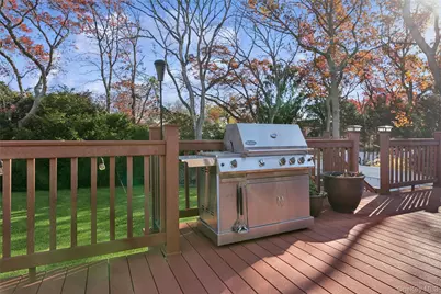33 Broadway Avenue, Holtsville, NY 11742 - Photo 22