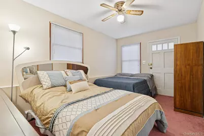 33 Broadway Avenue, Holtsville, NY 11742 - Photo 20