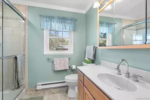 54 Aylesbury Ct, Ridge, NY 11961 - Photo 12