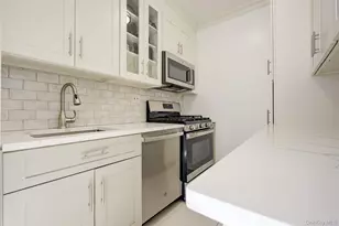 77-34 113th St, Forest Hills, NY 11375 - Photo 16