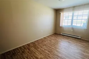 395 Woodbridge Dr, Ridge, NY 11961 - Photo 12