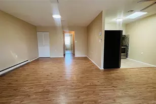 395 Woodbridge Dr, Ridge, NY 11961 - Photo 6