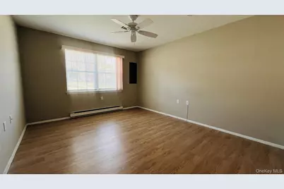 395 Woodbridge Drive #395E, Ridge, NY 11961 - Photo 10