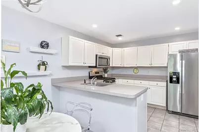 1 Plantation Drive, Hauppauge, NY 11788 - Photo 20