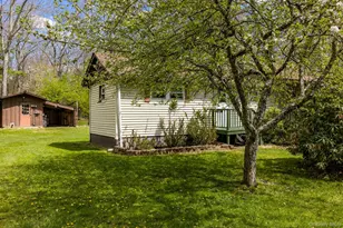 88 W Peenpack Trail, Sparrow Bush, NY 12780 - Photo 4