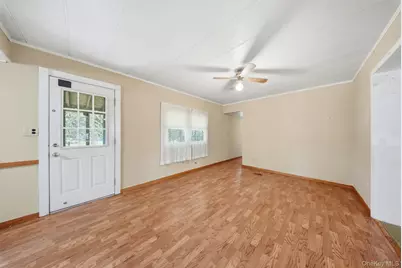 88 W Peenpack Trail, Sparrow Bush, NY 12780 - Photo 10