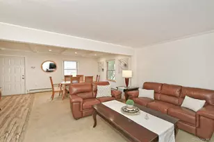 17 Ring Ln, Levittown, NY 11756 - Photo 12