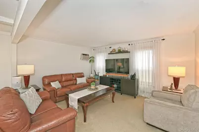 17 Ring Lane, Levittown, NY 11756 - Photo 10
