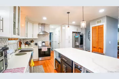 65 Williams Avenue, Amityville, NY 11701 - Photo 10