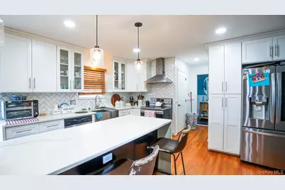 65 Williams Avenue, Amityville, NY 11701 - Photo 8
