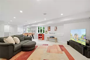 55 Harrison Dr, Larchmont, NY 10538 - Photo 36