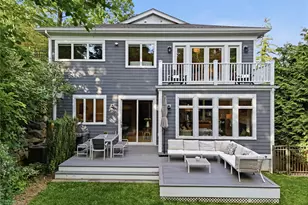 55 Harrison Dr, Larchmont, NY 10538 - Photo 2
